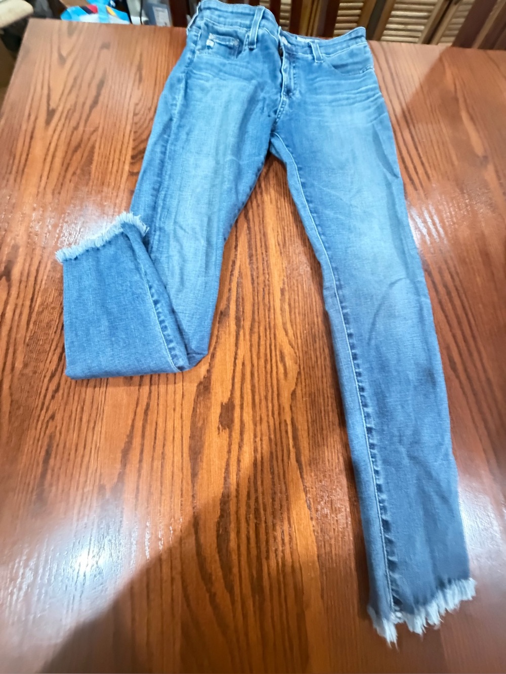 AG Adriano Goldschmied Light Blue Farrah Skinny Jeans with Frayed Hem. Sz. 27